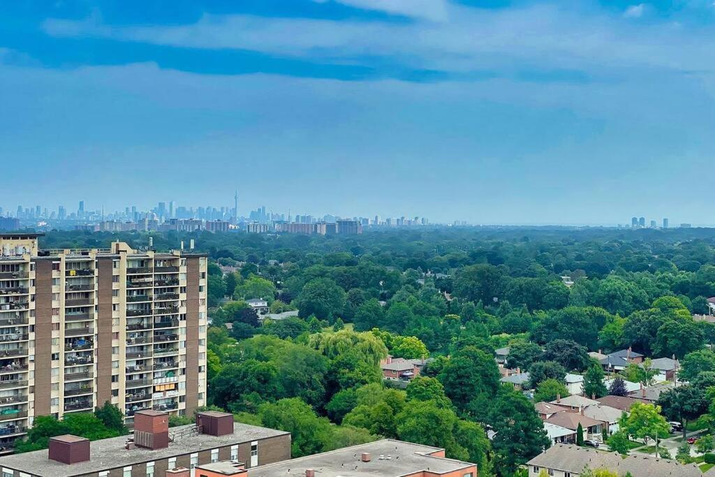 Cozy Appartment In Toronto Near Airport Exterior photo